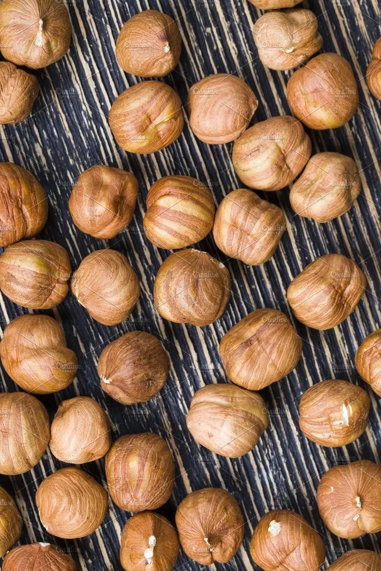 Hazel nuts - health benefits of nuts 