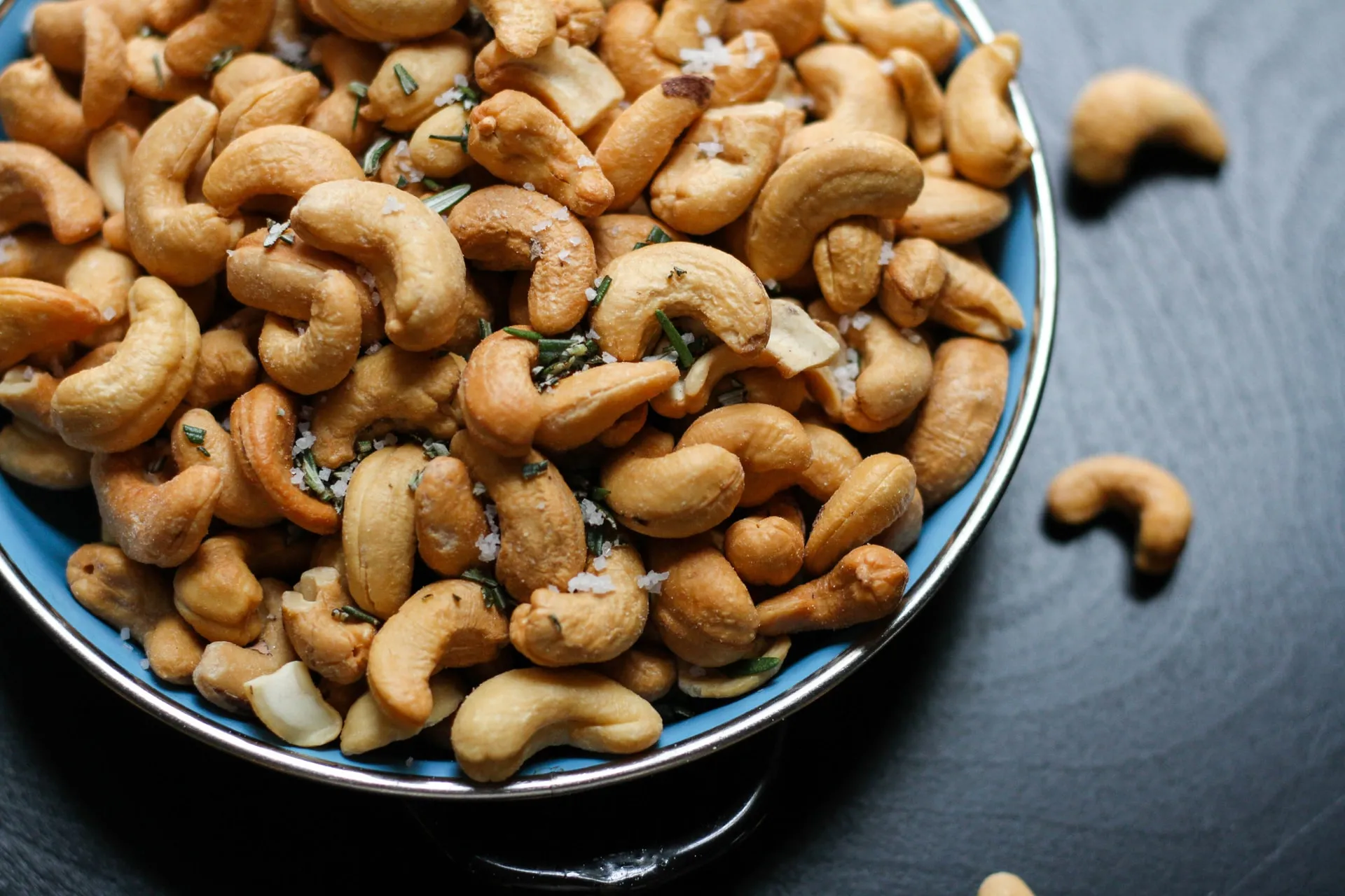 Cashew nuts - health benefits of nuts