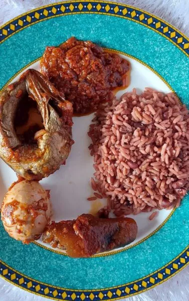 Wanke Rice and Fish - African street food