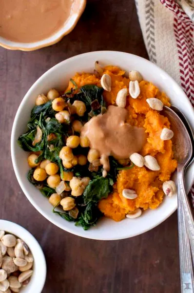 Groundnut sauce Ugandan dish